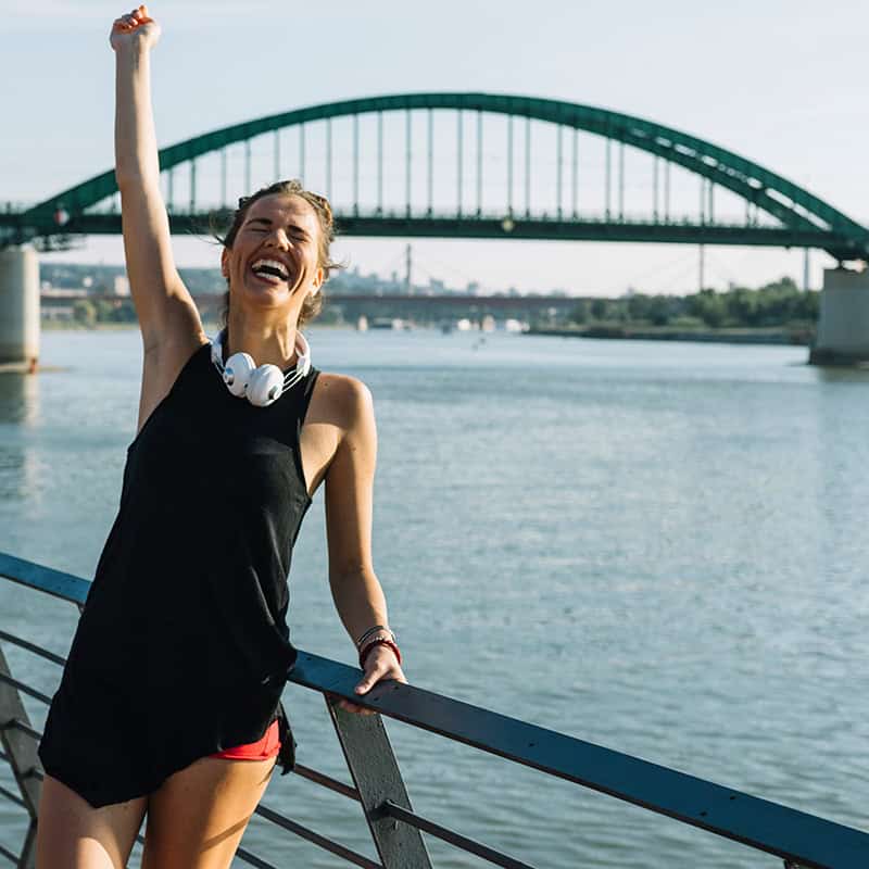 Gesund bleiben auf Reisen: Eva Manshausen verrät einfache Tipps gegen Jetlag & Co